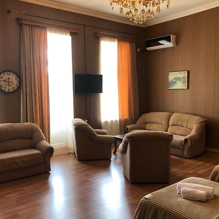 Bookinist Apartment Kutaisi Exterior foto